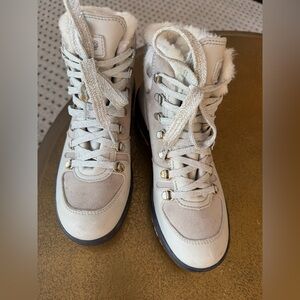 Olang Shearling-Lined Winter Boots w/ Pivot Ice Grips — Light Grey — Size 40